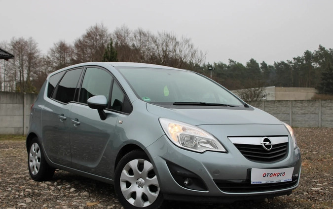 Opel Meriva cena 22900 przebieg: 176000, rok produkcji 2011 z Sianów małe 667